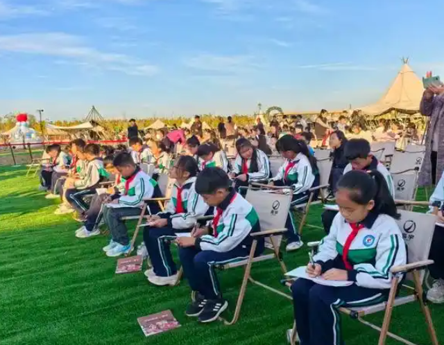 大力推动青蓝团队班主任团队等团队建造着力打造团队文明