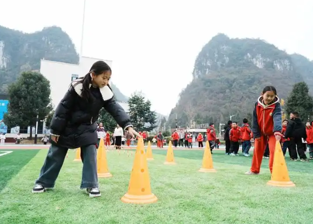 一班一学期一课将传统的心思咨询室变为充满趣味性与互动性空间
